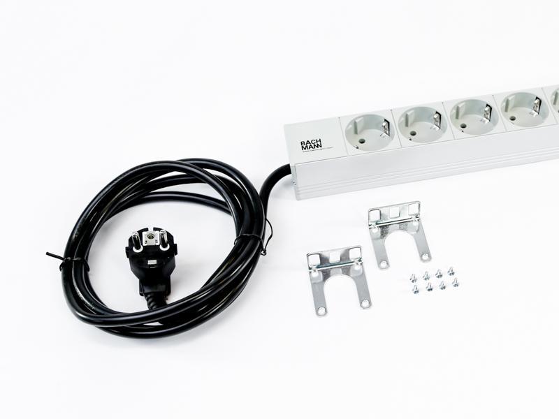 Bachmann 19 Zoll Steckdosenleiste 9x Steckdose 1HE (333.401) Zubehör Bachmann 19 Zoll Steckdosenleiste 9x Steckdose 1HE (333.401) Zubehör