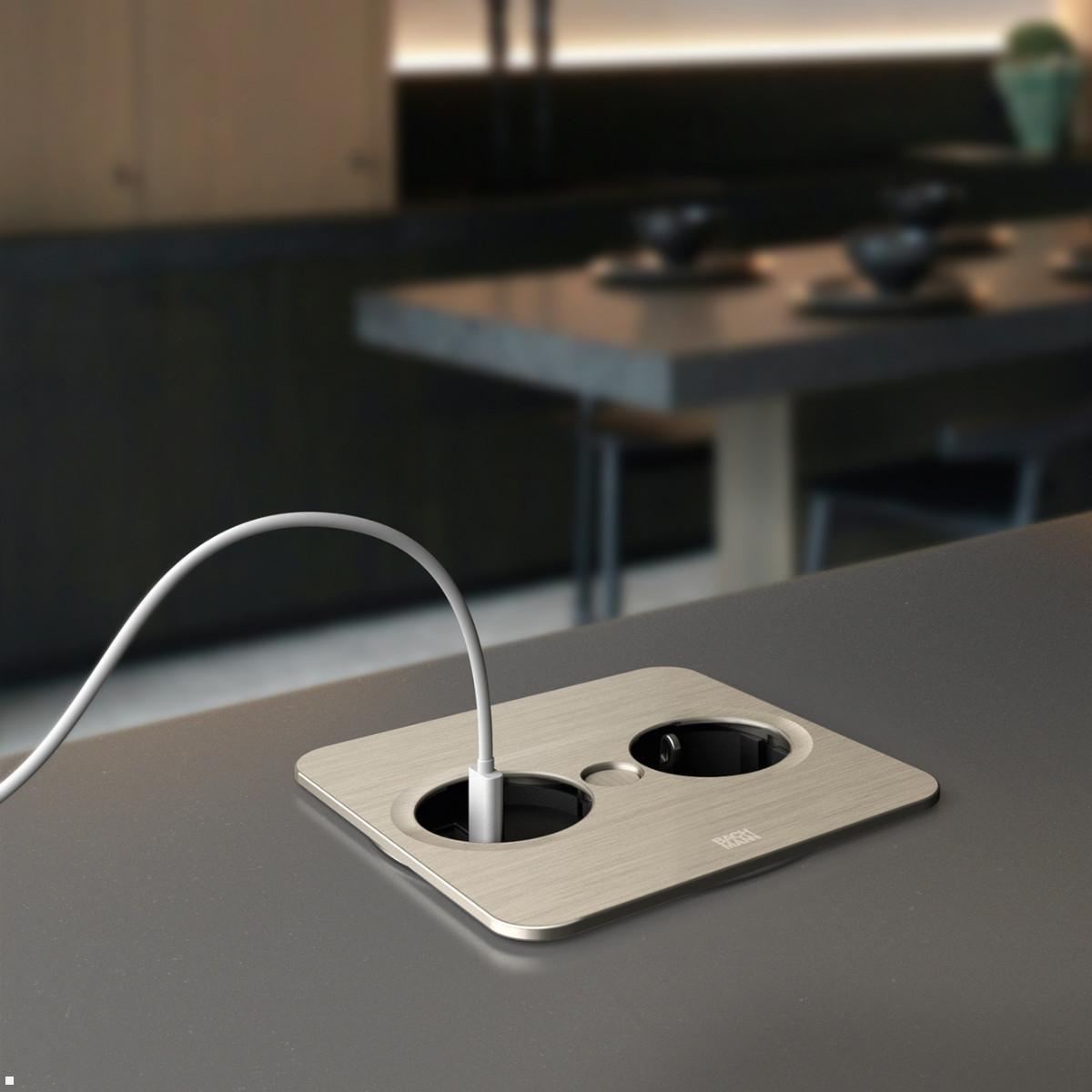 Bachmann TWIST 2 1x Steckdose 1x USB-Charger A/C, eckig (946.205) weiß, Anwendung, Abb. ähnlich Bachmann TWIST 2 1x Steckdose 1x USB-Charger A/C, eckig (946.205) weiß, Anwendung, Abb. ähnlich