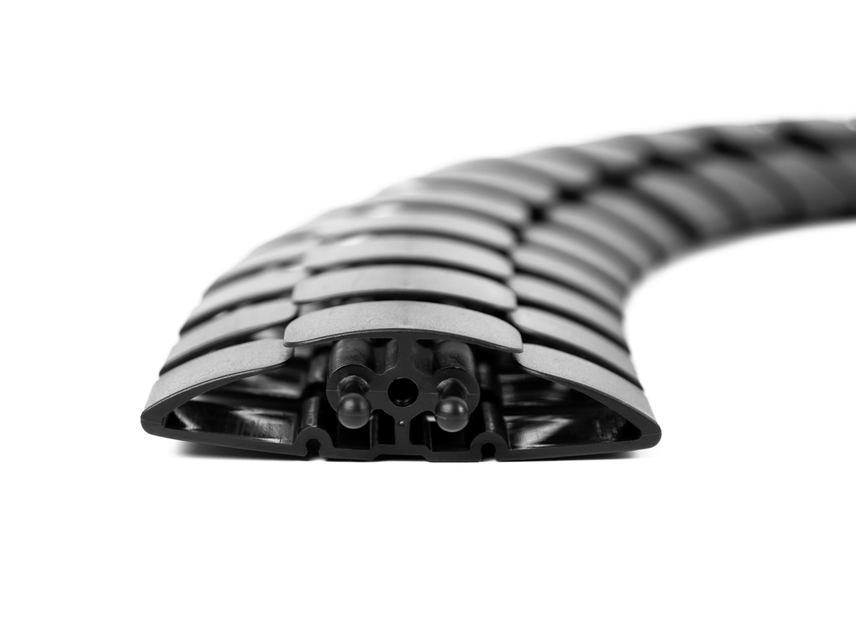 Bachmann Kabelschlange PRO schwarz (930.032) kann verlängert werden Bachmann Kabelschlange PRO schwarz (930.032) kann verlängert werden