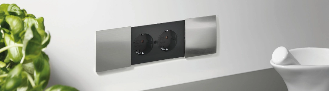 Priza BACHMANN DUE cu 2 schuko (incastrabil in mobilier Priza BACHMANN DUE cu 2 schuko (incastrabil in mobilier