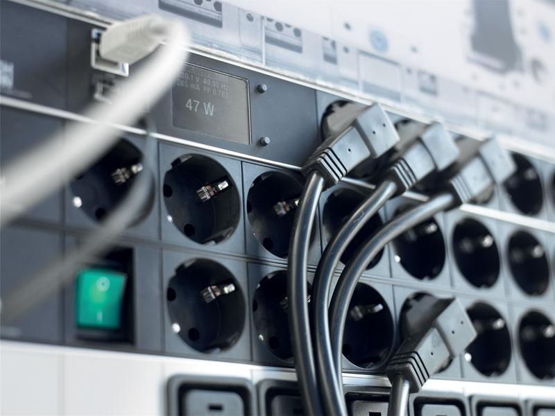 Bachmann IT PDU 19Zoll Steckdosenleiste 6x Steckdose 1x Schalter ÜSE (333.605) Serverrack Bachmann IT PDU 19Zoll Steckdosenleiste 6x Steckdose 1x Schalter ÜSE (333.605) Serverrack
