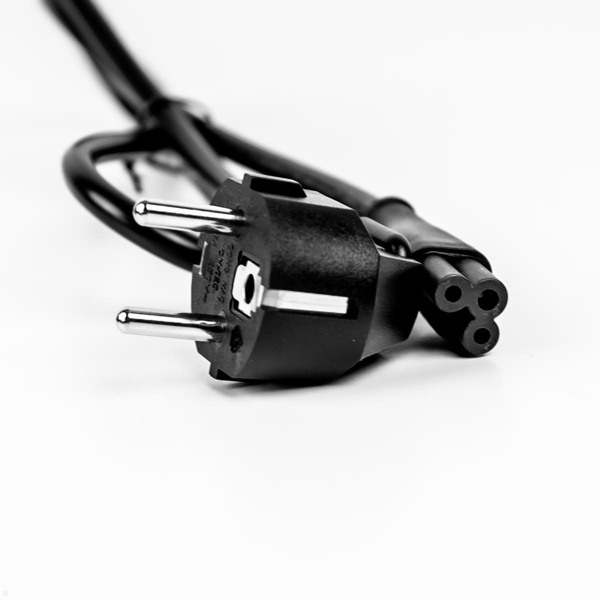 Bachmann Anschlusskabel IEC C5 Buchse auf CEE7-7 Stecker (304.1054)  Bachmann Anschlusskabel IEC C5 Buchse auf CEE7-7 Stecker (304.1054)