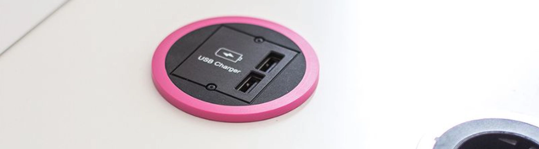 Bachmann Custom Modul USB A/C Charger Tischanschlussfeld