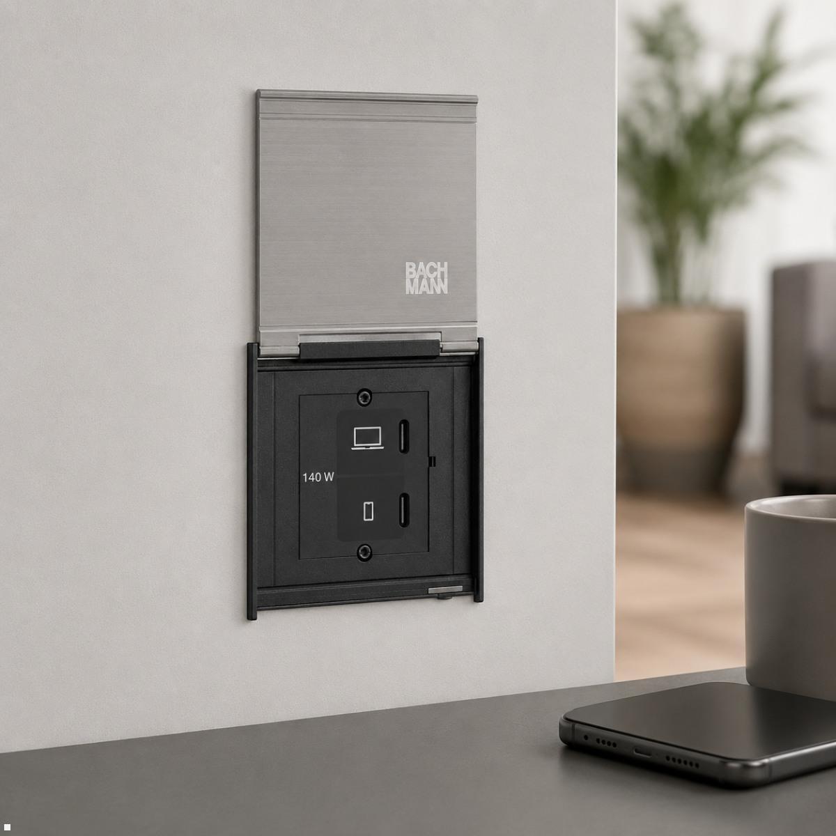 Bachmann KAPSA XXS USB-Charger C/C/C, Deckel Edelstahl Optik (BCM001E) Anwendungsbeispiel