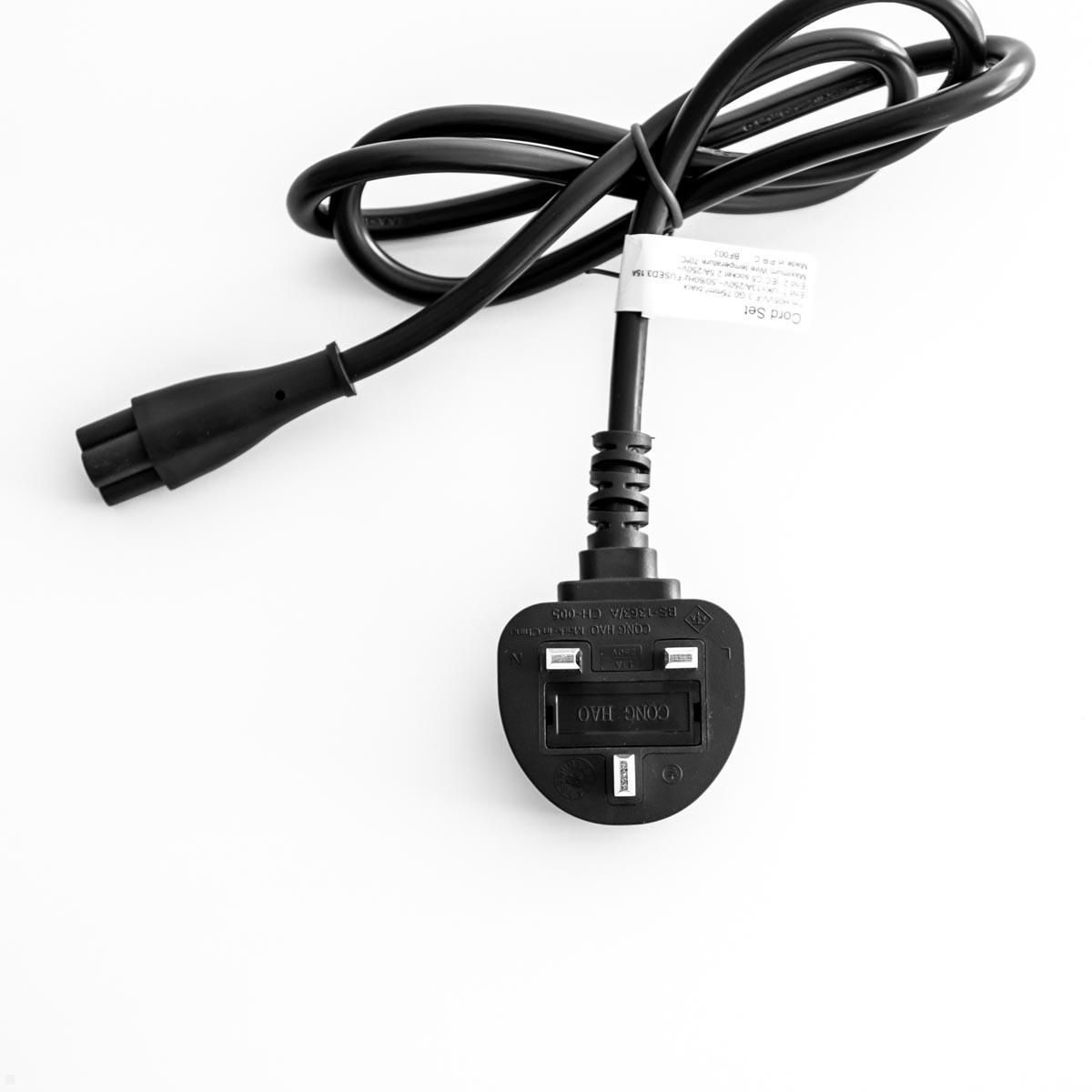 Bachmann Anschlusskabel Kabel IEC C5 Steckdose auf UK Stecker (304.1055)  Bachmann Anschlusskabel Kabel IEC C5 Steckdose auf UK Stecker (304.1055)