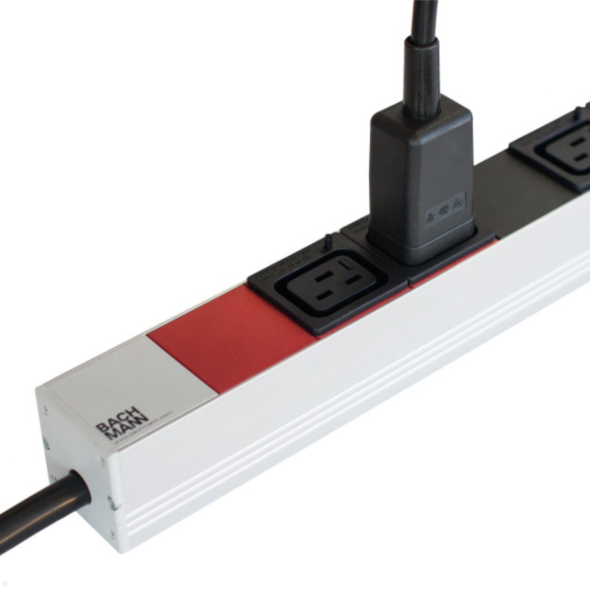 Bachmann 19inch power strip, 6x C19, 800.0111